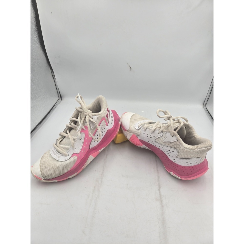Under Armour Girls Boys 3.5Y Gym Basketball Volleyball Tennis Shoes Pink White